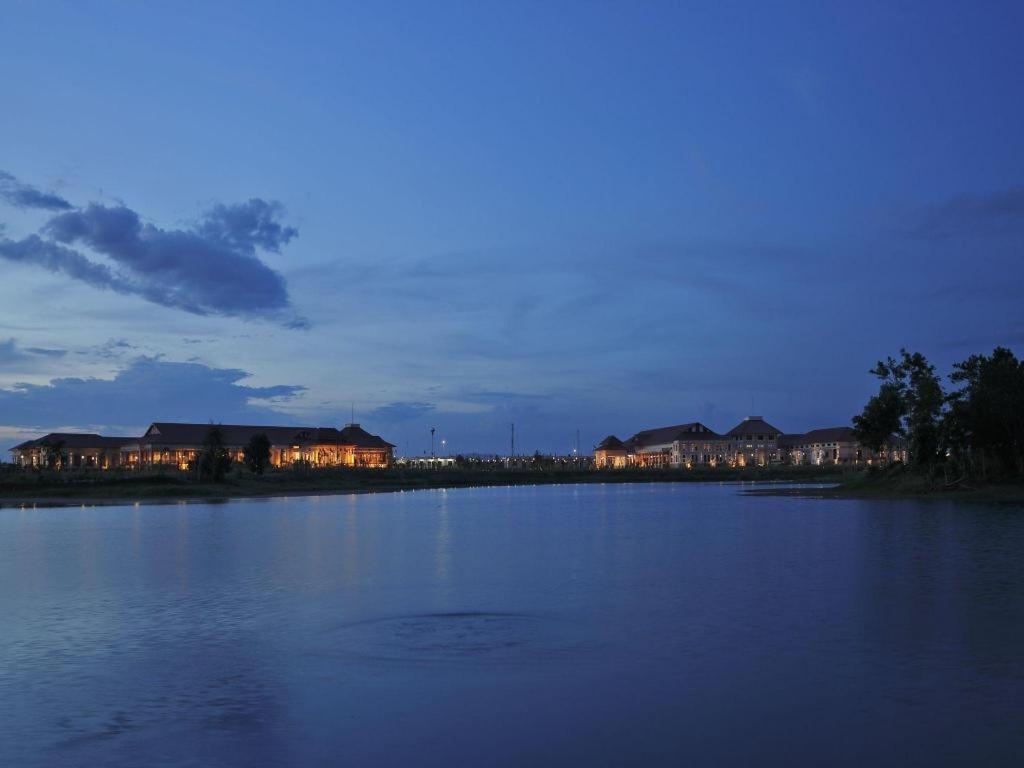 Horizon Lake View Resort Naypyidaw Екстериор снимка