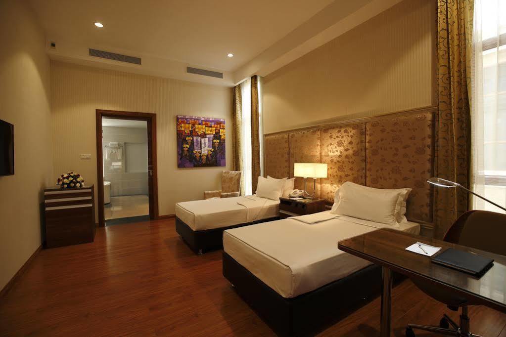 Horizon Lake View Resort Naypyidaw Екстериор снимка